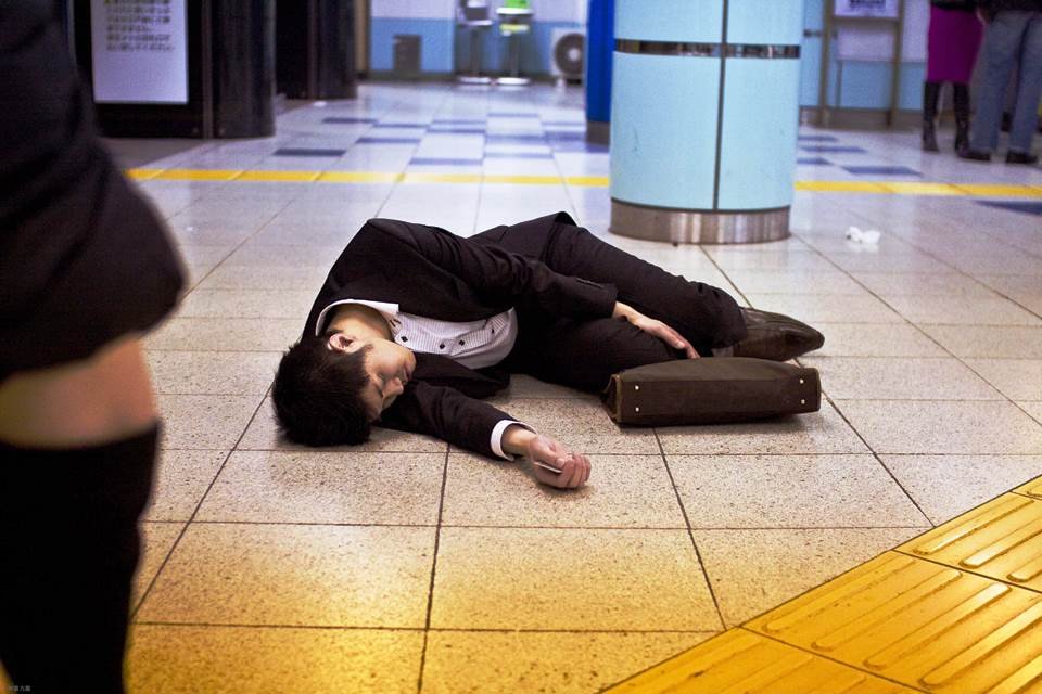 Кароши: смерть от переутомления